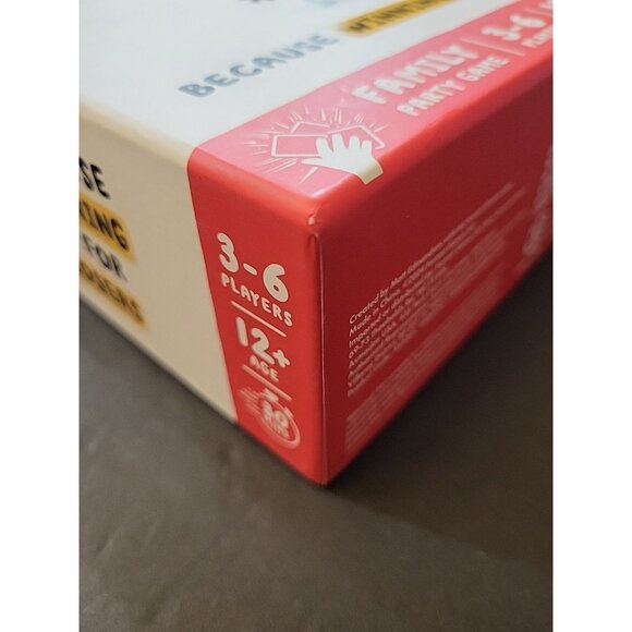 Average Joe Party Game - Format Games - Embrace Your Ordinary Side 3-6 Players - Picture 4 of 6